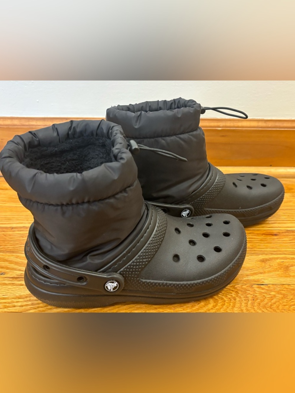 CROCS Black Women's Insulated Ankle Booties - Picture 2 of 8